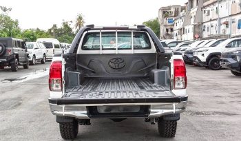 REVO 2WD 2018 2.4J MT STANDARD WHITE  15 full