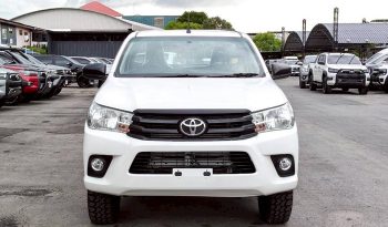 REVO 2WD 2018 2.4J MT STANDARD WHITE  15 full