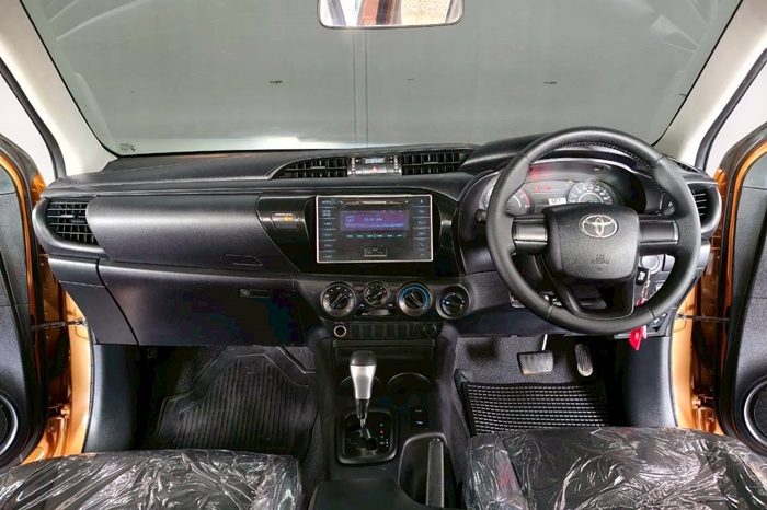REVO 4WD 2017 2.4J AT SMART CAB ORANGE  1866 full
