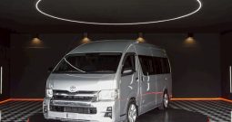 TOYOTA 2WD 2017 3.0 MT COMMUTER SILVER  2044