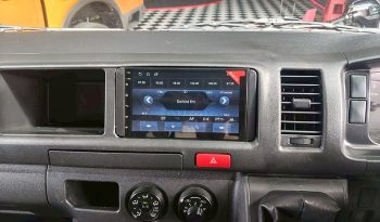 TOYOTA 2WD 2017 3.0 MT COMMUTER SILVER  2044 full