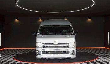 TOYOTA 2WD 2017 3.0 MT COMMUTER SILVER  2044 full