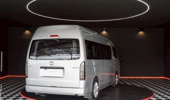 TOYOTA 2WD 2017 3.0 MT COMMUTER SILVER  2044 full