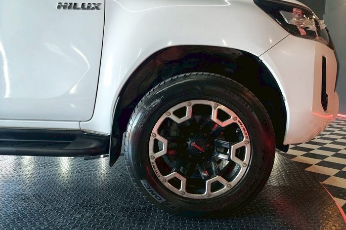 REVO PRE 2021 2.4 ENTRY AT SMART CAB SILVER  1004 full