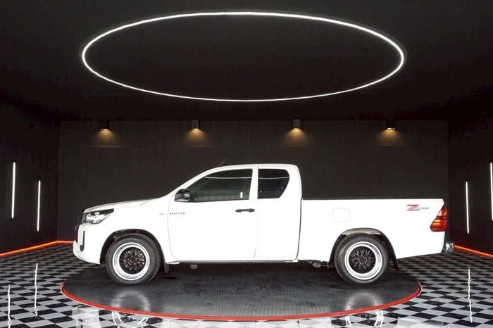 REVO 2WD 2020 2.4 MID AT SAMRT CAB SILVER  3509 full