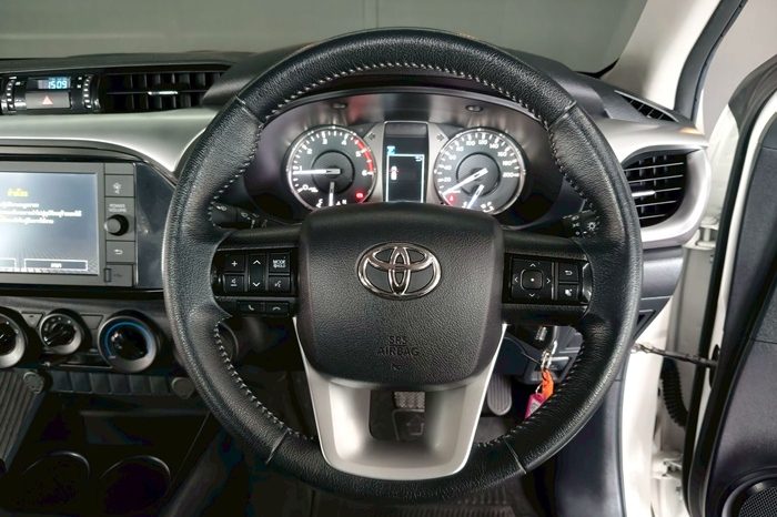 REVO 2WD 2020 2.4 MID AT SAMRT CAB SILVER  3509 full