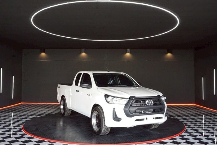 REVO 2WD 2020 2.4 MID AT SAMRT CAB SILVER  3509 full