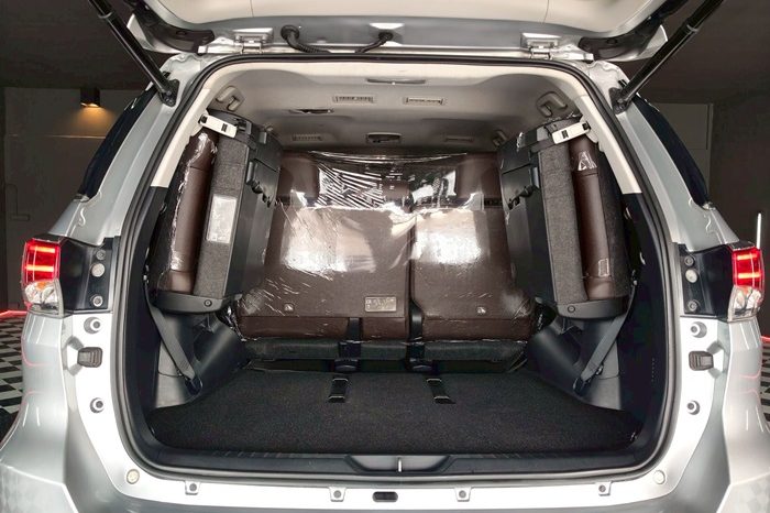TOYOTA 2WD 2015 2.4V AT FORTUNER SILVER  3512 full