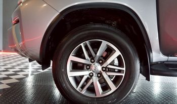 TOYOTA 2WD 2015 2.4V AT FORTUNER SILVER  3512 full