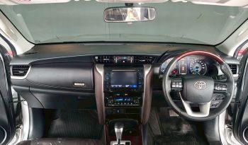 TOYOTA 2WD 2015 2.4V AT FORTUNER SILVER  3512 full