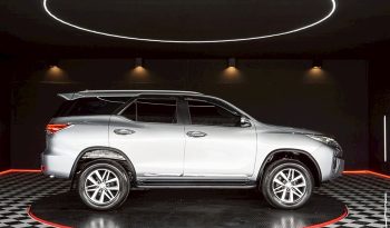 TOYOTA 2WD 2015 2.4V AT FORTUNER SILVER  3512 full