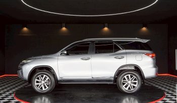 TOYOTA 2WD 2015 2.4V AT FORTUNER SILVER  3512 full