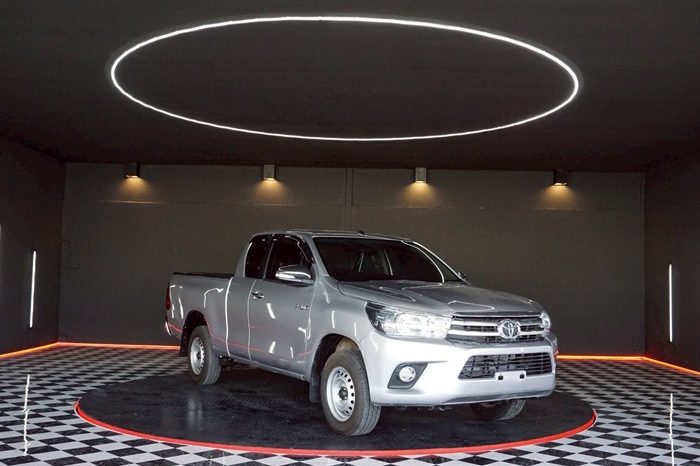 REVO 2WD 2017 2.4J MT SMART CAB SILVER  355 full