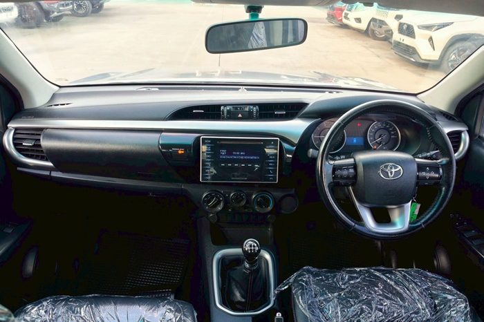 REVO 2WD 2019 2.4E MT SMART CAB SILVER  4839 full