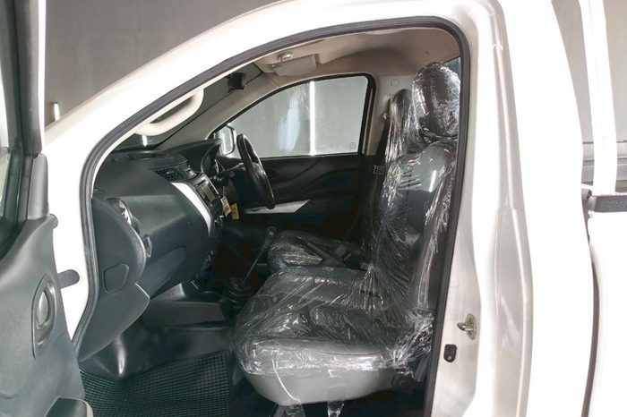 NISSAN 2020 2WD 2.5 MT SINGLE CAB WHITE 4919 full