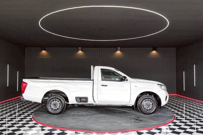 NISSAN 2020 2WD 2.5 MT SINGLE CAB WHITE 4919 full