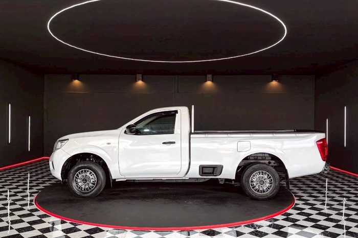 NISSAN 2020 2WD 2.5 MT SINGLE CAB WHITE 4923 full