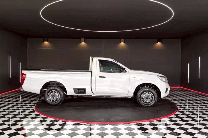 NISSAN 2020 2WD 2.5 MT SINGLE CAB WHITE 4923 full