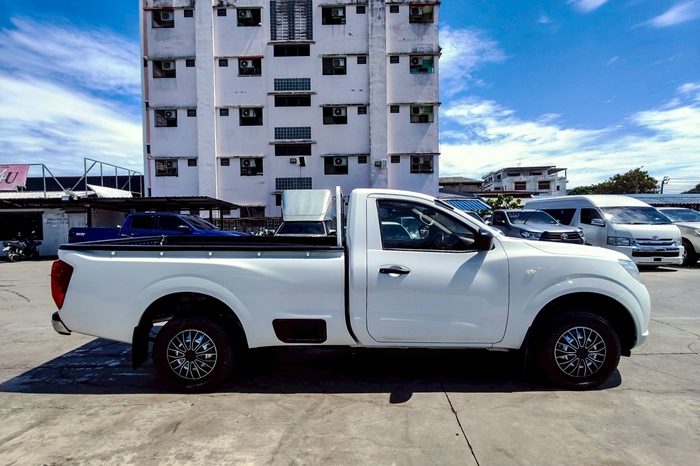 NISSAN 2020 2WD 2.5 MT SINGLE CAB WHITE 4926 full