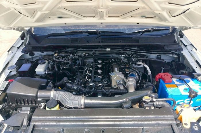 NISSAN 2020 2WD 2.5 MT SINGLE CAB WHITE 4926 full