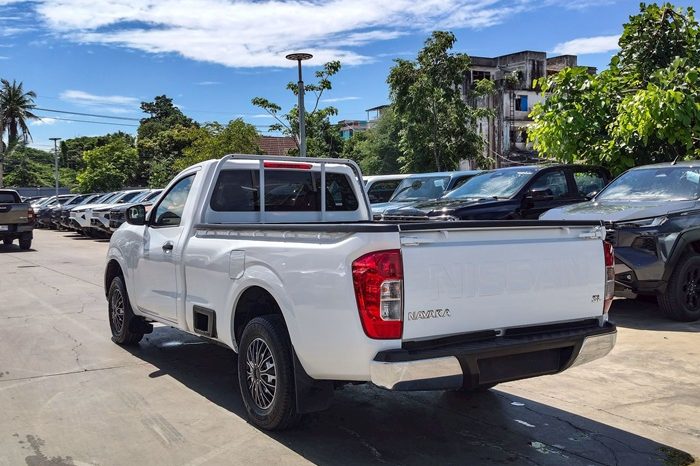 NISSAN 2020 2WD 2.5 MT SINGLE CAB WHITE 4926 full