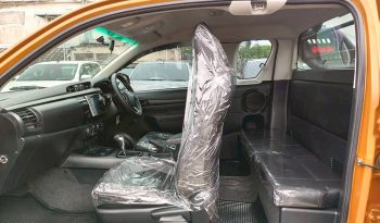 REVO 4WD 2017 2.4J AT SMART CAB ORANGE  4967 full