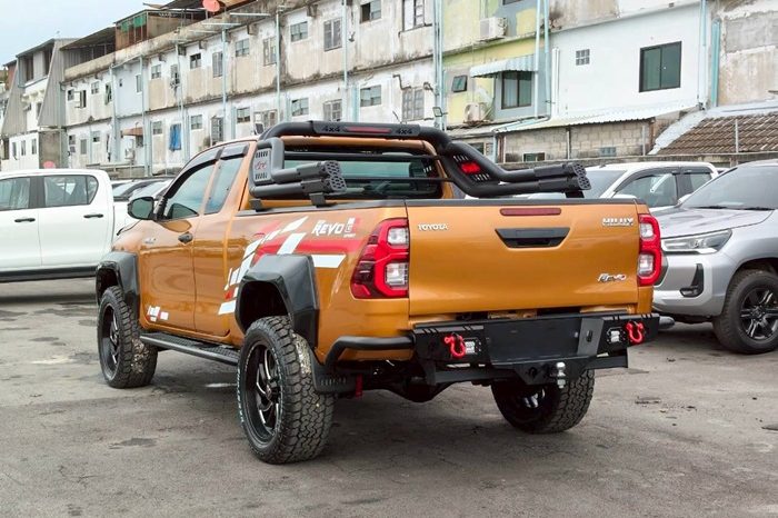 REVO 4WD 2017 2.4J AT SMART CAB ORANGE  4967 full
