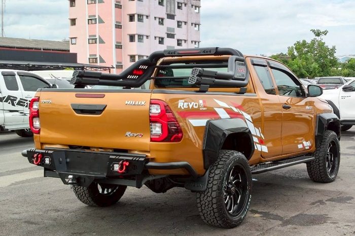 REVO 4WD 2017 2.4J AT SMART CAB ORANGE  4967 full