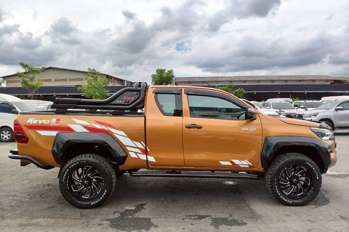 REVO 4WD 2017 2.4J AT SMART CAB ORANGE  4967 full