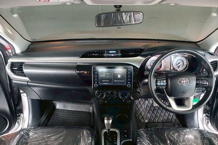 REVO PRE 2022 2.4 MID AT SAMRT CAB SILVER  5153 full