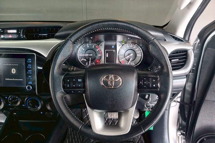 REVO PRE 2022 2.4 MID AT SAMRT CAB SILVER  5153 full