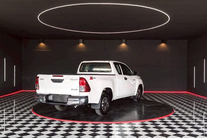 REVO 2WD 2019 2.4J MT SMART CAB WHITE  5281 full