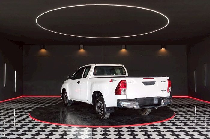 REVO 2WD 2019 2.4J MT SMART CAB WHITE  5281 full