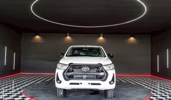 REVO 2WD 2020 2.4J MT STANDARD WHITE  5676 full