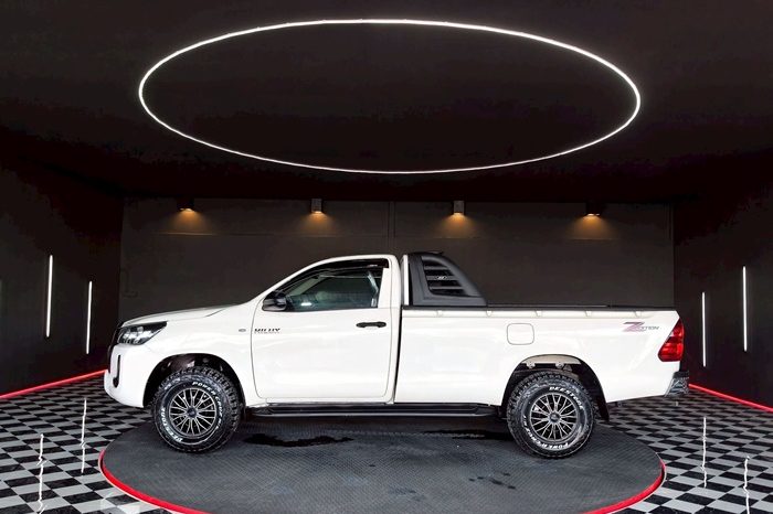REVO 2WD 2020 2.4J MT STANDARD WHITE  5676 full