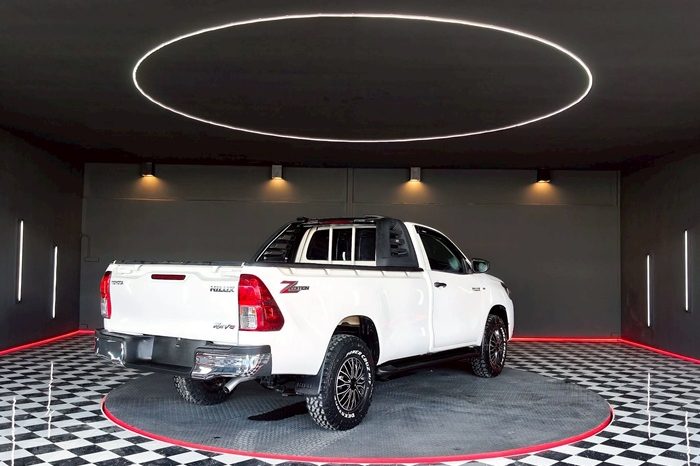 REVO 2WD 2020 2.4J MT STANDARD WHITE  5676 full