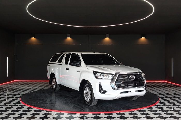 REVO 2WD 2022 2.4 ENTRY AT SMART CAB WHITE  6314 full