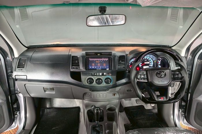 VIGO 4WD 2014 2.7J AT SMART CAB SILVER  6425 full