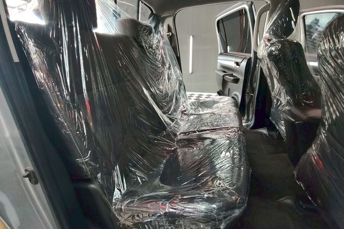 REVO PRE 2019 2.4E AT DOUBLE CAB SILVER  6641 full