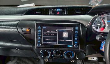 REVO PRE 2022 2.4 ENTRY AT SMART CAB SILVER  6875 full