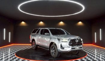 REVO PRE 2022 2.4 ENTRY AT SMART CAB SILVER  6875 full