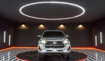 REVO PRE 2022 2.4 ENTRY AT SMART CAB SILVER  6875 full