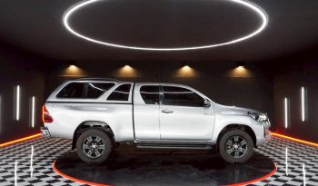 REVO PRE 2022 2.4 ENTRY AT SMART CAB SILVER  6875 full