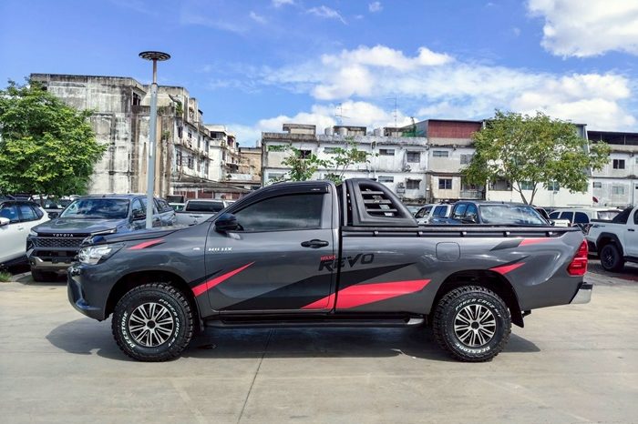 REVO 2WD 2020 2.4J MT STANDARD DARK GREY  6991 full
