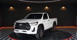REVO 4WD 2021 2.8 ENTRY MT STANDARD WHITE  7081