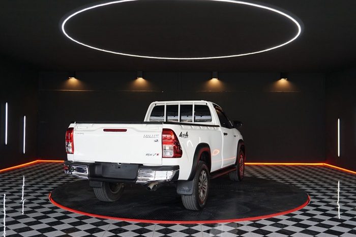 REVO 4WD 2021 2.8 ENTRY MT STANDARD WHITE  7081 full