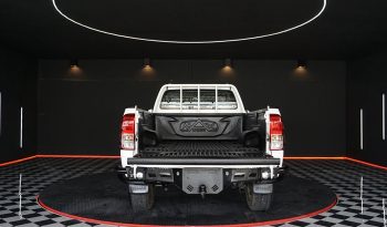 REVO 4WD 2021 2.8 ENTRY MT STANDARD WHITE  7096 full
