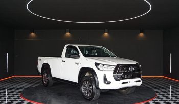REVO 4WD 2021 2.8 ENTRY MT STANDARD WHITE  7096 full