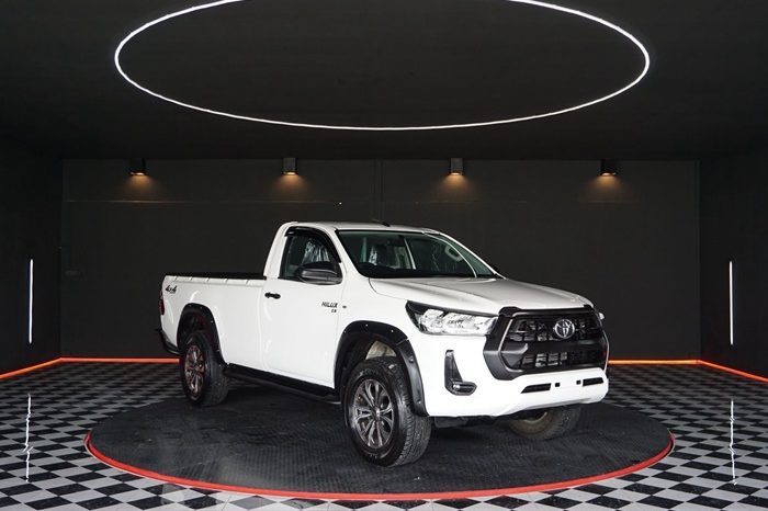 REVO 4WD 2021 2.8 ENTRY MT STANDARD WHITE  7096 full