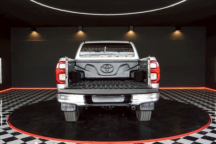 REVO PRE 2020 2.4 ENTRY AT DOUBLE CAB SILVER  7358 full